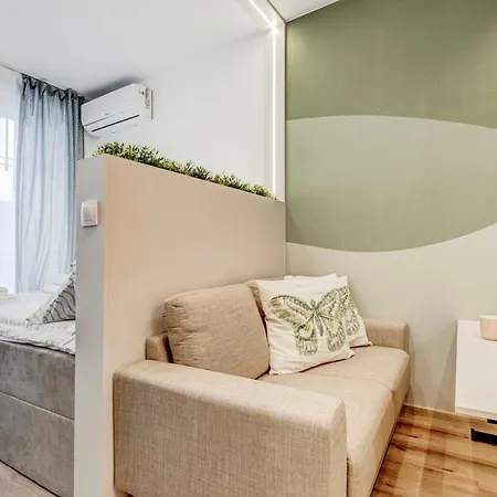 아파트 Newly Renovated Comfortable First-floor *