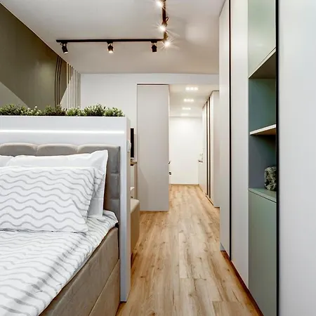 아파트 Newly Renovated Comfortable First-floor 소피아