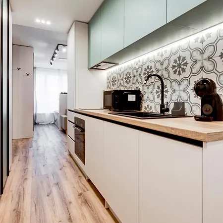 Newly Renovated Comfortable First-floor