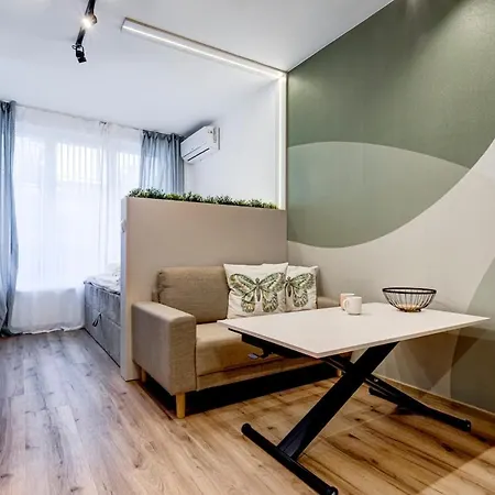 아파트 Newly Renovated Comfortable First-floor *